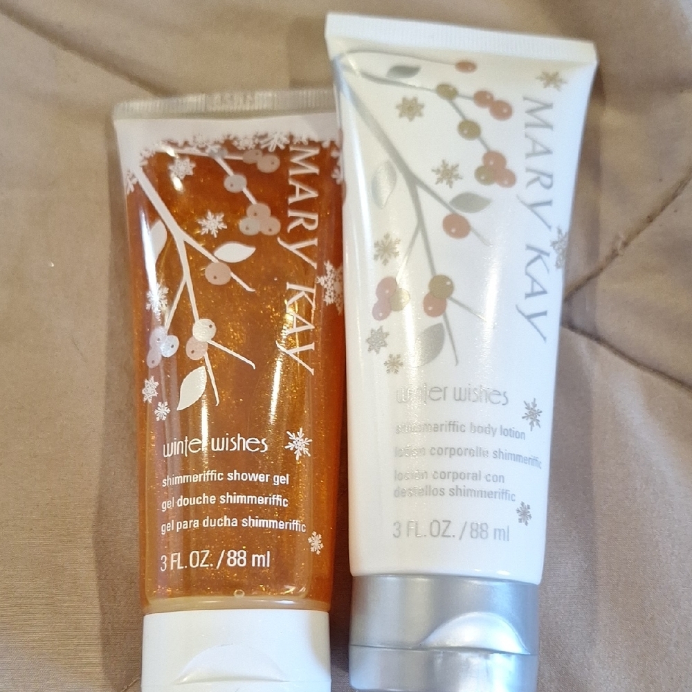 Mary Kay Winter Wishes Bath & Body Set - Orange and White - Picture 2 of 2